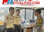 Bhabinkamtibmas Menyampaikan Himbauan Kepada Satpam PT. PLN UITJBT Bandung