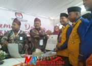 Erizal – T Rusli Resmi Mendaftar ke KPU Diiringi Ribuan Pendukung