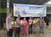 Ketua PUK F.SPTI PT KSM, Rica Carli Gelar Pasar Pangan Murah,di Desa Teluk Aur