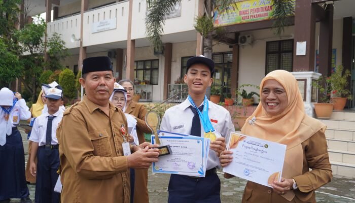 Siswa SMPN 4 Pekanbaru Harumkan Nama Riau, Ghibran Raih Juara Nasional Tenis Yunior New Armada Cup 2026