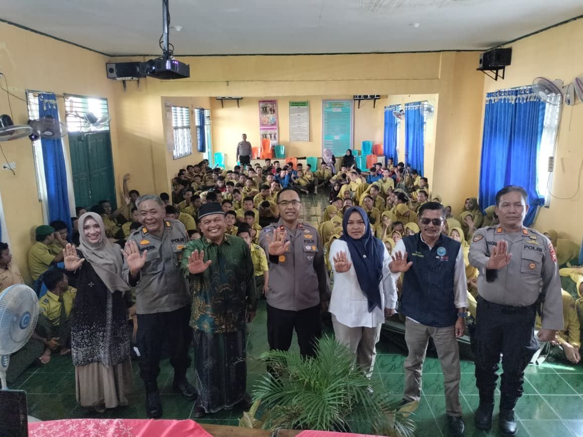 Kapolsek Tualang dan LAN Siak Edukasi 250 Pelajar SMK Yamatu Cegah Narkoba Sejak Dini