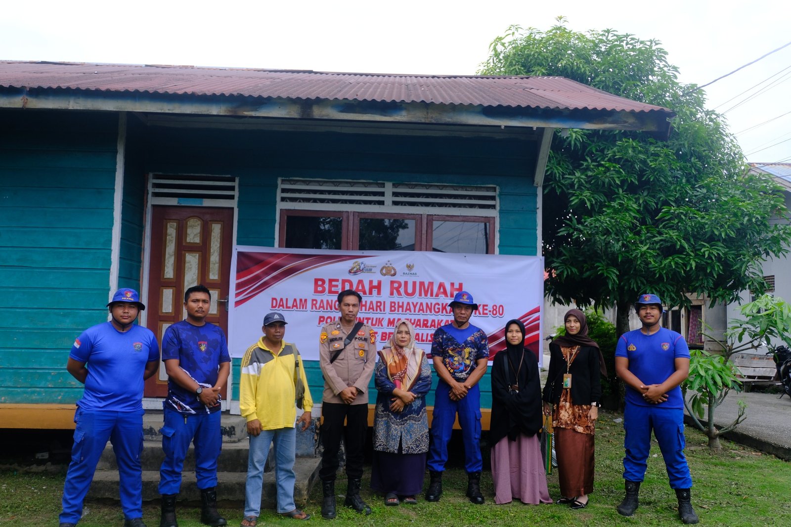 Polres Bengkalis Bedah Rumah PHL Sambut Hari Bhayangkara ke-80