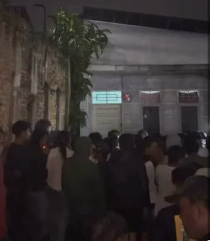 Penggerebekan rumah kos di Komplek DPR Padangsidimpuan menjadi sorotan warga.